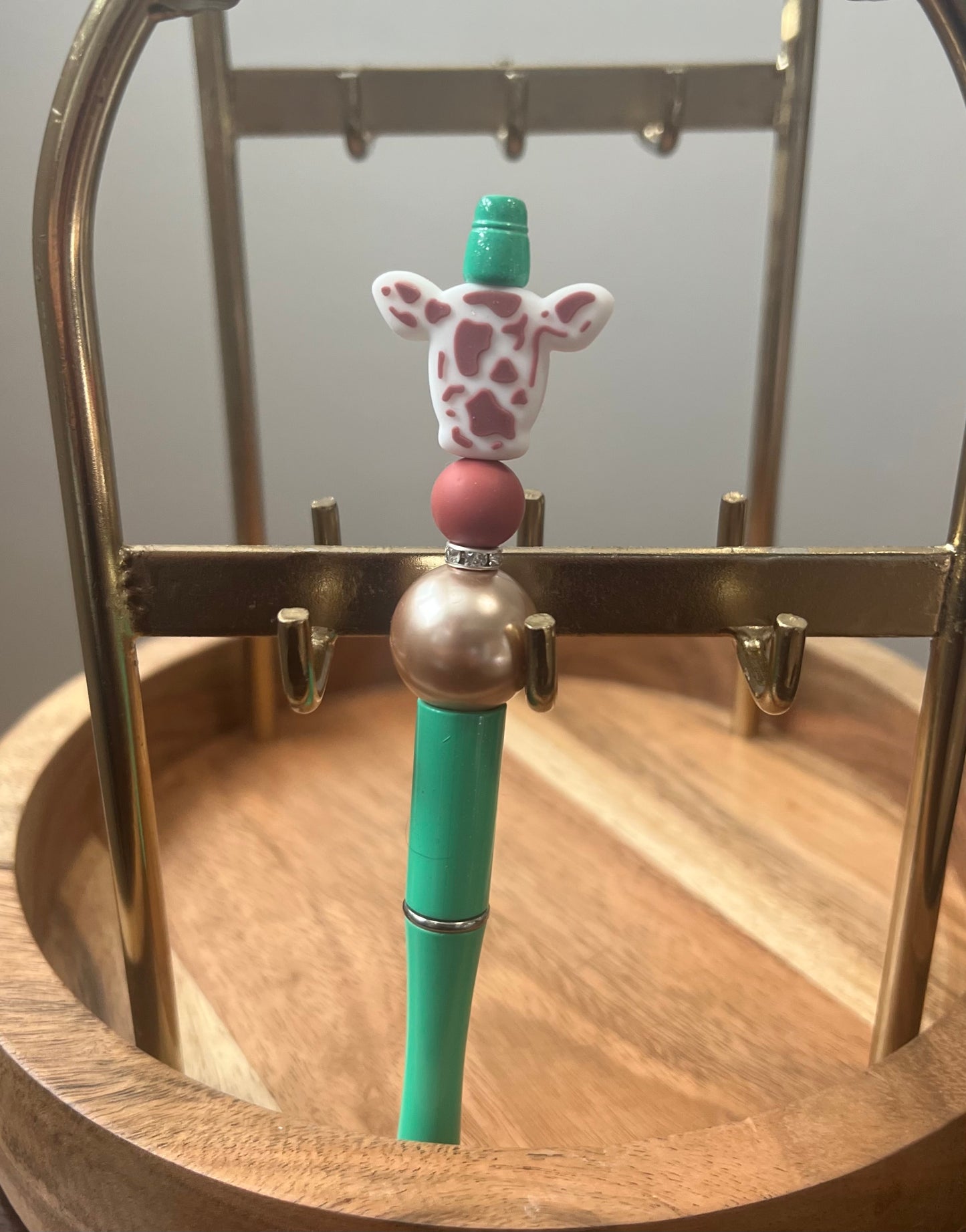 Pink Cow head on Mint Beaded Pen